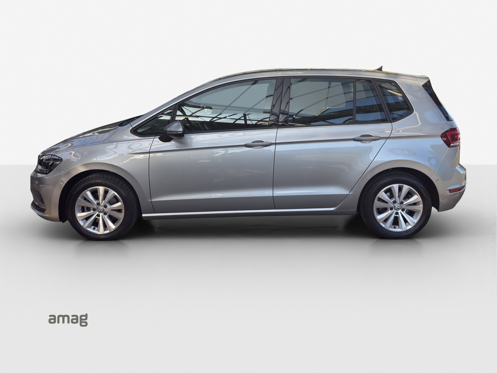 VW Golf Sportsvan - Image à venir... 1