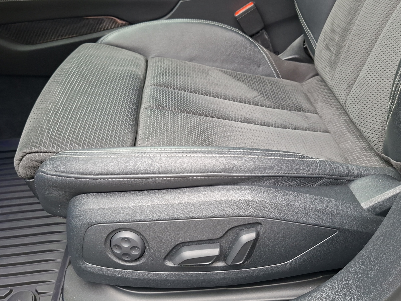 Audi A4 - Bild folgt... 1